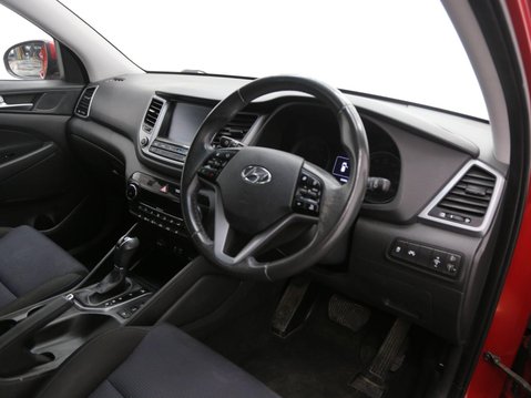 Hyundai TUCSON 2.0 CRDi SE Nav Auto 4WD Euro 6 5dr 21