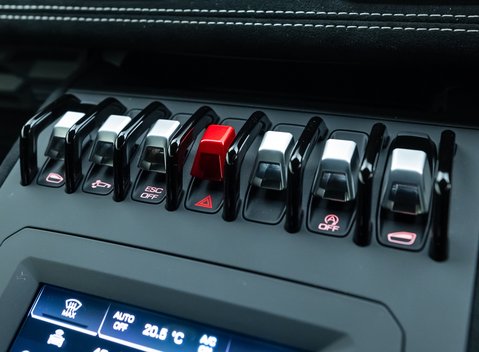 Lamborghini Huracan LP640-2 STO 19