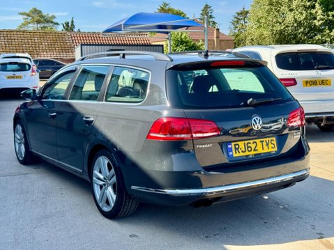 Volkswagen Passat 2.0 TDI BlueMotion Tech Highline DSG Euro 5 (s/s) 5dr 5