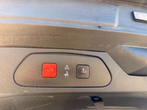 Vauxhall Grandland X 1.2 Grandland X Sport Nav T S/S 5dr 44
