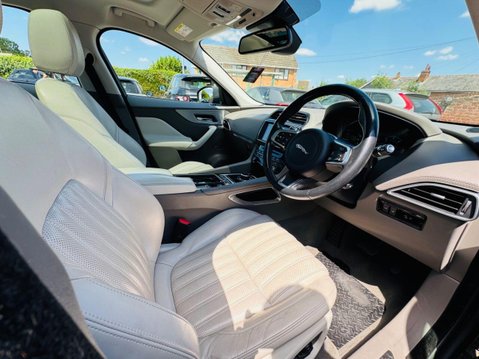 Jaguar F-Pace 2.0 D240 Portfolio SUV 5dr Diesel Auto AWD Euro 6 (s/s) (240 ps) 14
