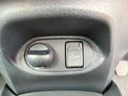 Toyota Yaris 1.33 VVT-I ICON 23
