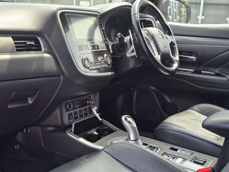 Mitsubishi Outlander 2.4h TwinMotor 13.8kWh 4h SUV 5dr Petrol Plug-in Hybrid CVT 4WD Euro 6 (s/s 11