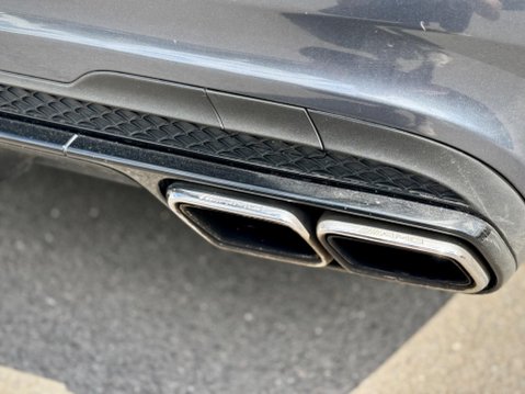 Mercedes-Benz E Class 5.5 E63 V8 BiTurbo AMG SpdS MCT Euro 6 (s/s) 4dr 41