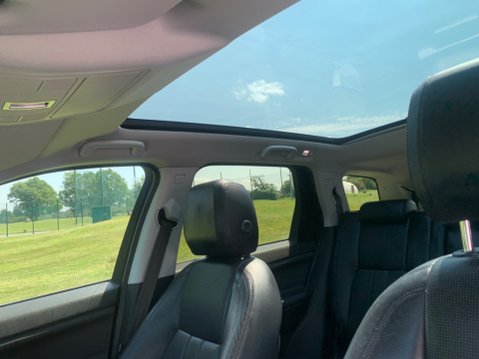 Land Rover Discovery Sport 2.0TD4 HSE 5