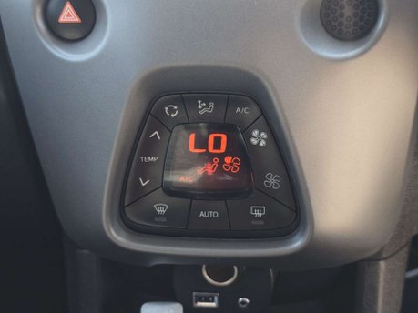 Toyota Aygo 1.0 VVT-i x-trend Funroof 5dr Petrol x-shift Euro 6 (71 ps) 20