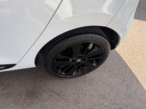 Renault Clio 1.5 dCi Dynamique S MediaNav Euro 5 (s/s) 5dr 24