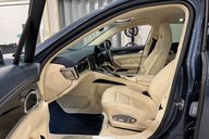 Porsche Panamera TURBO PDK 19