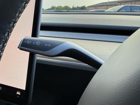 Tesla Model 3 (Dual Motor) Performance Saloon 4dr Electric Auto 4WDE (Performance Upgrade 37