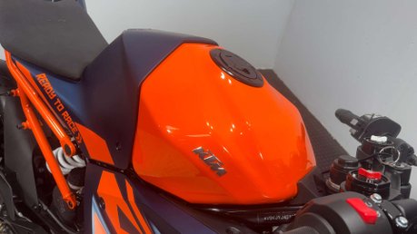 KTM RC 390 2024 1K VERY CLEAN A2 READY SPORTS BIKE 390CC 51