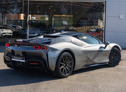 Ferrari SF90 Stradale ASSETTO FIORANO 4