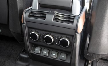 Land Rover Defender 110 X P400 16