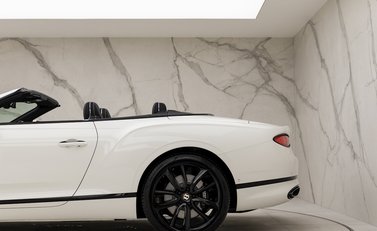 Bentley Continental GT W12 Convertible First Edition 27