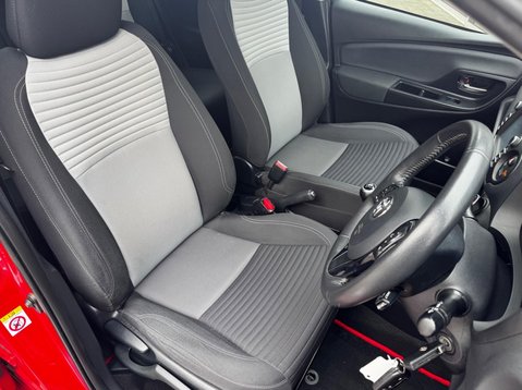 Toyota Yaris VVT-I DESIGN 29