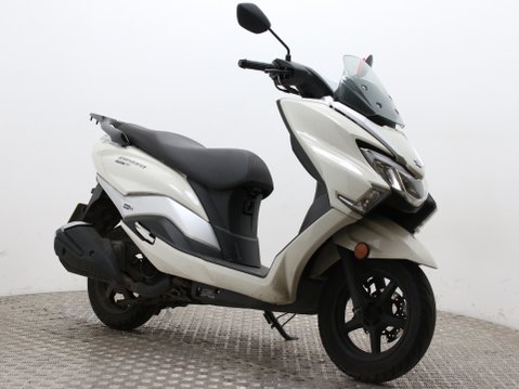 Suzuki Burgman 125 125EX LNM M4 1