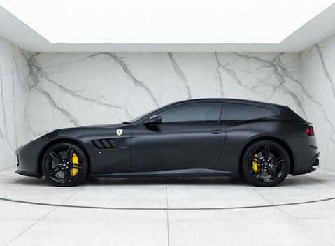 Ferrari GTC4 Lusso V12 2