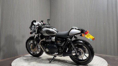 Triumph Street 900 2018 ONLY 7K LONG MOT MODERN RETRO 900CC 10