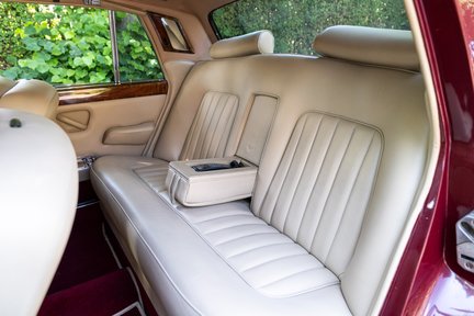 Rolls-Royce Silver Shadow II 25