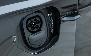 Porsche Taycan 4S 28