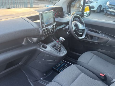 Peugeot Partner 1.5 BlueHDi 950 Professional Premium + Long Panel Van 6dr Diesel Manual LWB 26