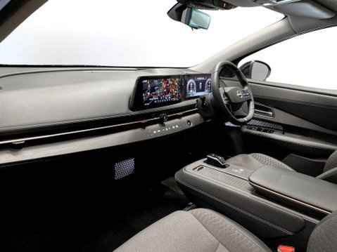 Nissan ARIYA 63kWh Advance SUV 5dr Electric Auto 7.4kW Charger (217 ps) Cruise Control 15