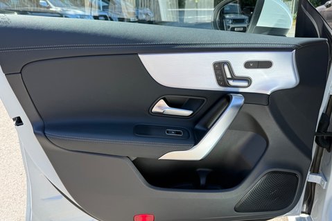 Mercedes-Benz CLA Class CLA 220 D AMG LINE PREMIUM PLUS - PANORAMIC ROOF 25