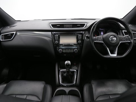 Nissan Qashqai 1.3 DIG-T Tekna+ Euro 6 (s/s) 5dr 9