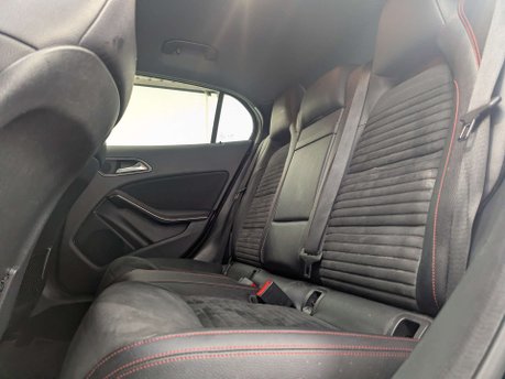 Mercedes-Benz GLA 2.1 GLA 200 D AMG Line Auto 5dr 43