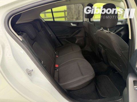 Ford Focus 1.0 Focus Titanium 5dr 27