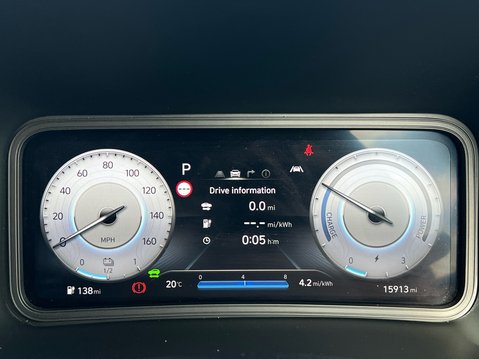 Hyundai KONA PREMIUM 11
