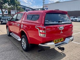 Mitsubishi L200 2.4 L200 Barbarian DI-D Auto 4WD 8