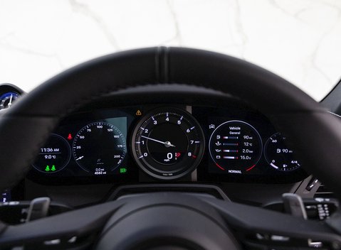 Porsche 911 (992) Carrera S 15