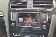 Volkswagen Golf GTI 38