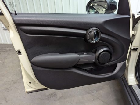 Mini Hatch 1.5 Cooper Classic 5dr 59