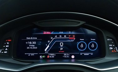 Audi RS6 Avant Carbon Black 18