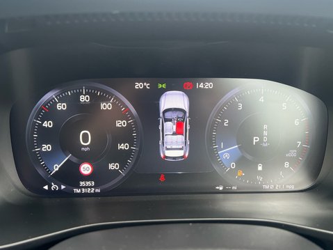 Volvo XC40 B4 INSCRIPTION PRO MHEV 11