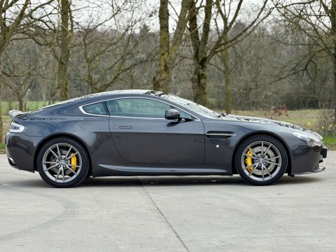 Aston Martin Vantage 4.7 Vantage V8 Auto 3dr 12