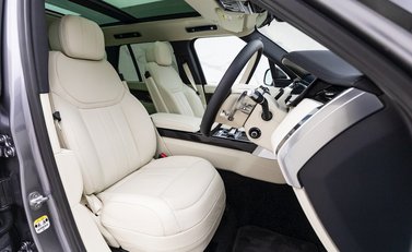 Land Rover Range Rover P400 HSE 10