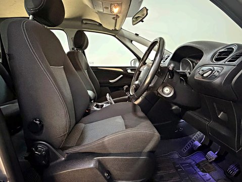 Ford S-Max ZETEC TDCI 2.0 7 SEATER 18