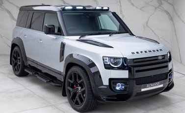 Land Rover Defender 110 D300 HSE Hard Top URBAN 8