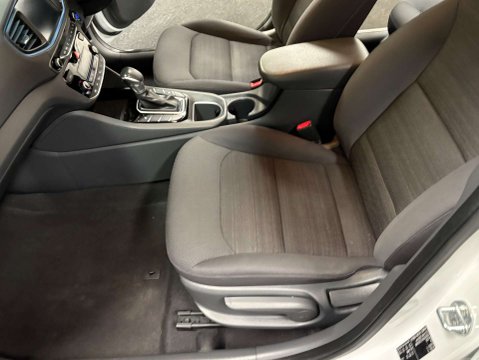 Hyundai IONIQ 1.6 IONIQ Premium FHEV Semi-Auto 5dr 49