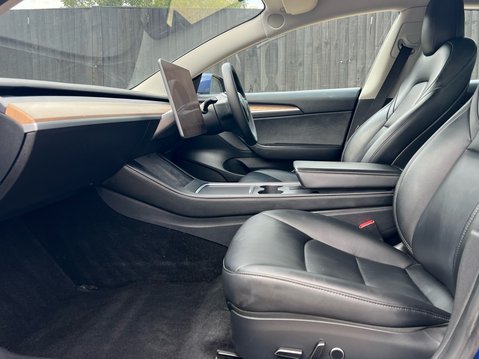 Tesla Model 3 STANDARD RANGE PLUS 3