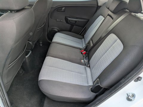 Kia Venga 1.4 1 Euro 6 (s/s) 5dr 23