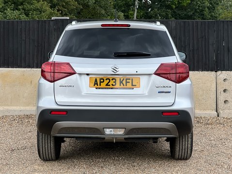 Suzuki Vitara SZ-T 8