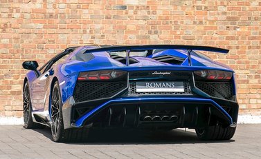 Lamborghini Aventador SV LP750-4 Roadster 3