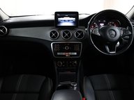 Mercedes-Benz GLA GLA 180 URBAN EDITION 38