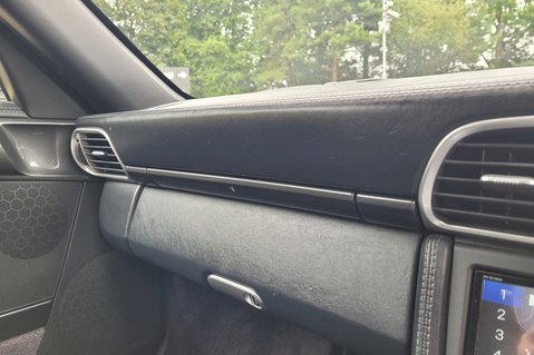 Porsche 911 CARRERA 4 TIPTRONIC S 38