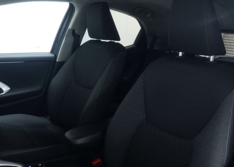 Toyota Yaris 1.5 Yaris Design HEV CVT 5dr 46
