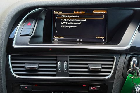 Audi A4 AVANT TDI BLACK EDITION - DEMO +1 - FULL AUDI SERVICE HISTORY  43