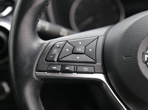 Nissan Juke 1.0 DIG-T Tekna Euro 6 (s/s) 5dr 11